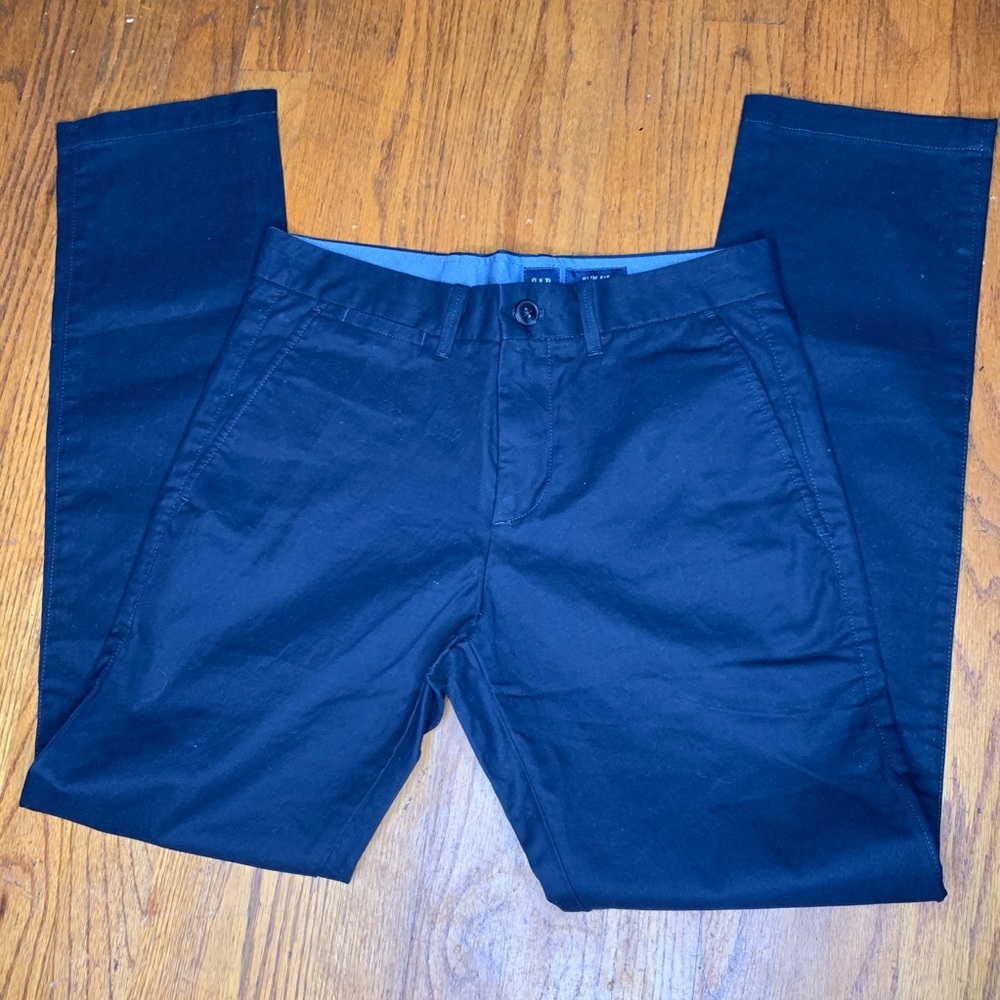 GAP MEN’S KHAKI PANTS SLIM FIT 28X30